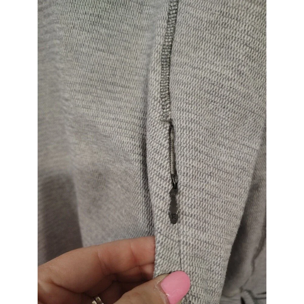 lululemon athletica lululemon thumbholes striped